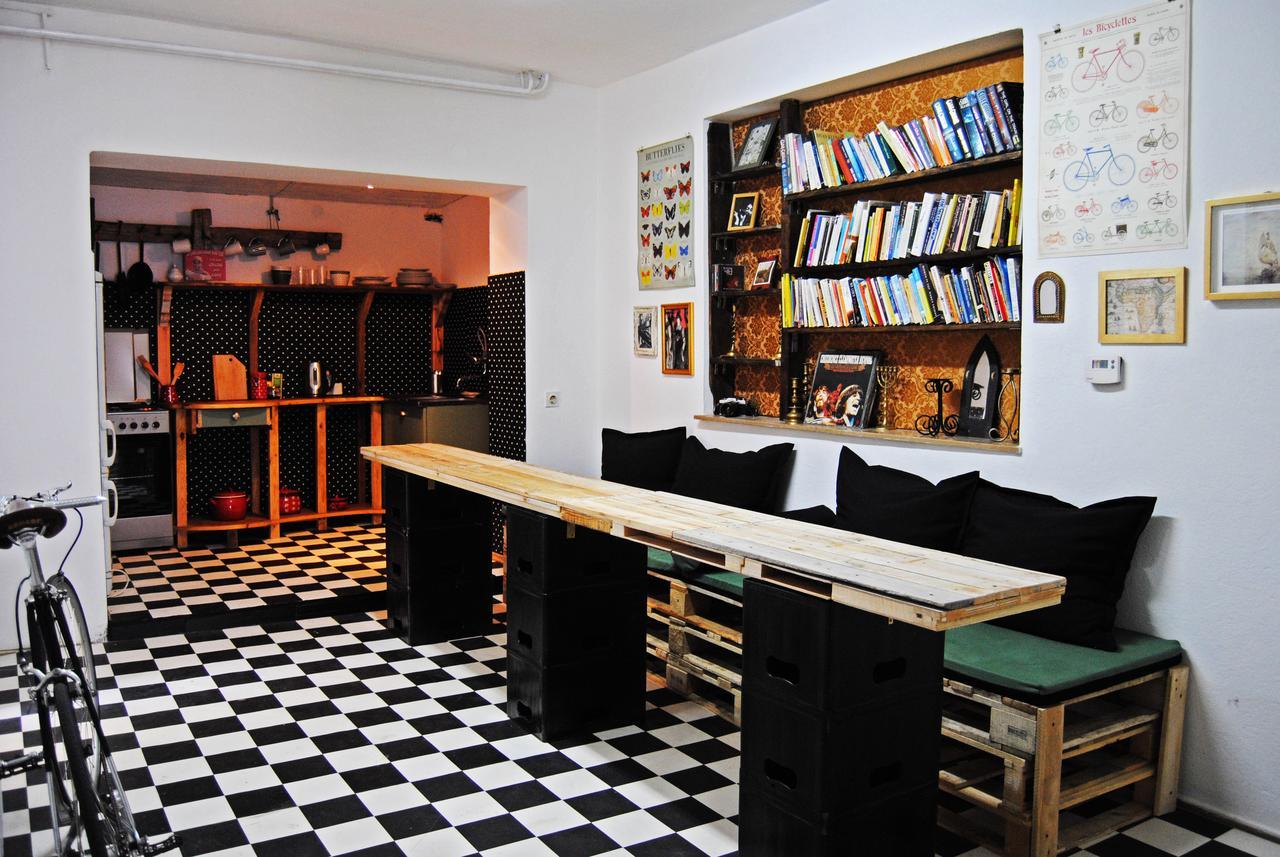 מוסטר Balkanarama Hostel מראה חיצוני תמונה